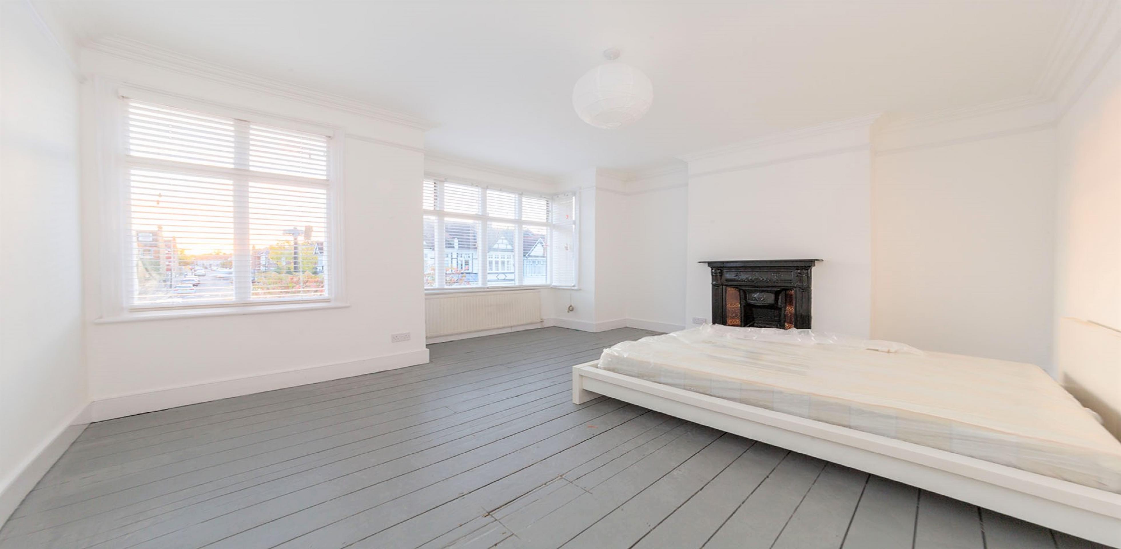 			LET, 4 Bedroom, 1 bath, 1 reception House			 Sellons Avenue, WILLESDEN JUNCTION NW10